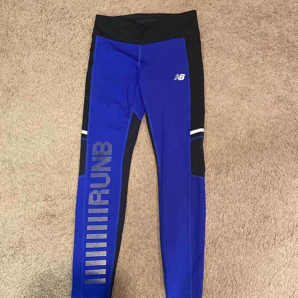 NB Running Leggings with mesh on the back and reflective, lightly used